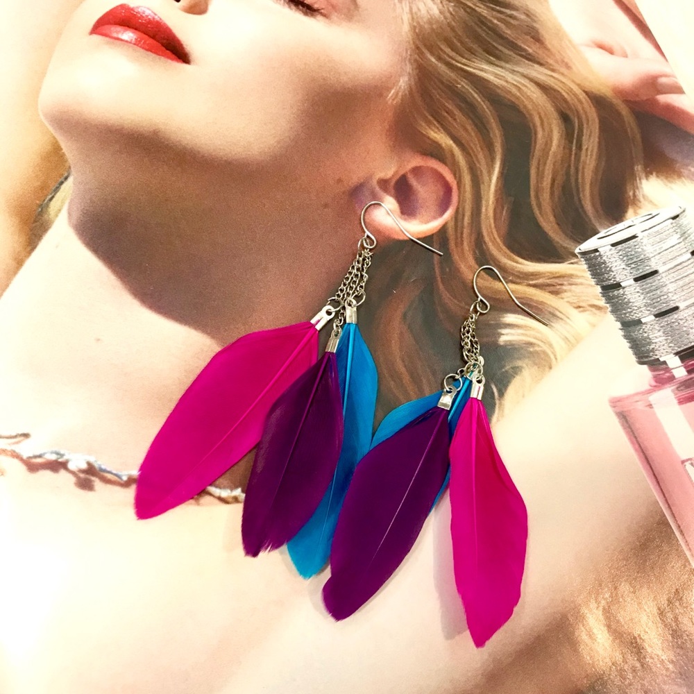 FEATHER EARRINGS - Picture 3 of 5